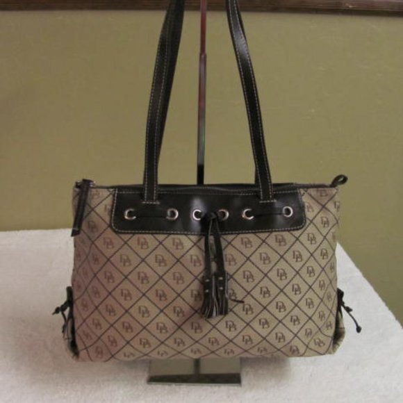 Dooney Bourke Vintage Women’s Brown and Beige Canvas handbag Leather trim - Picture 6 of 14